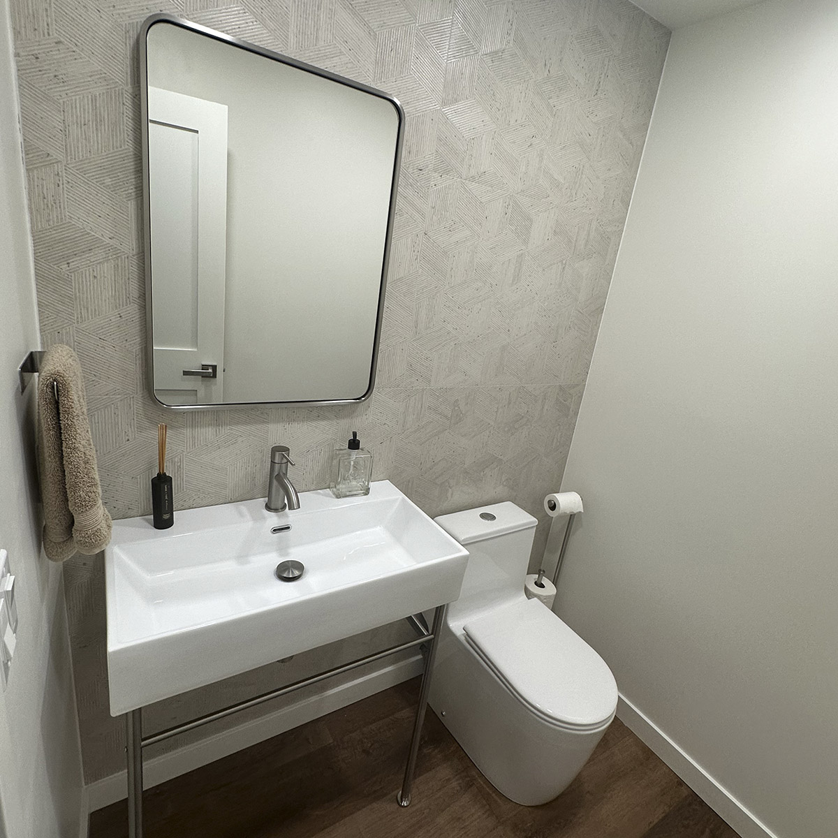 Mosaic Texture & Functional Luxury