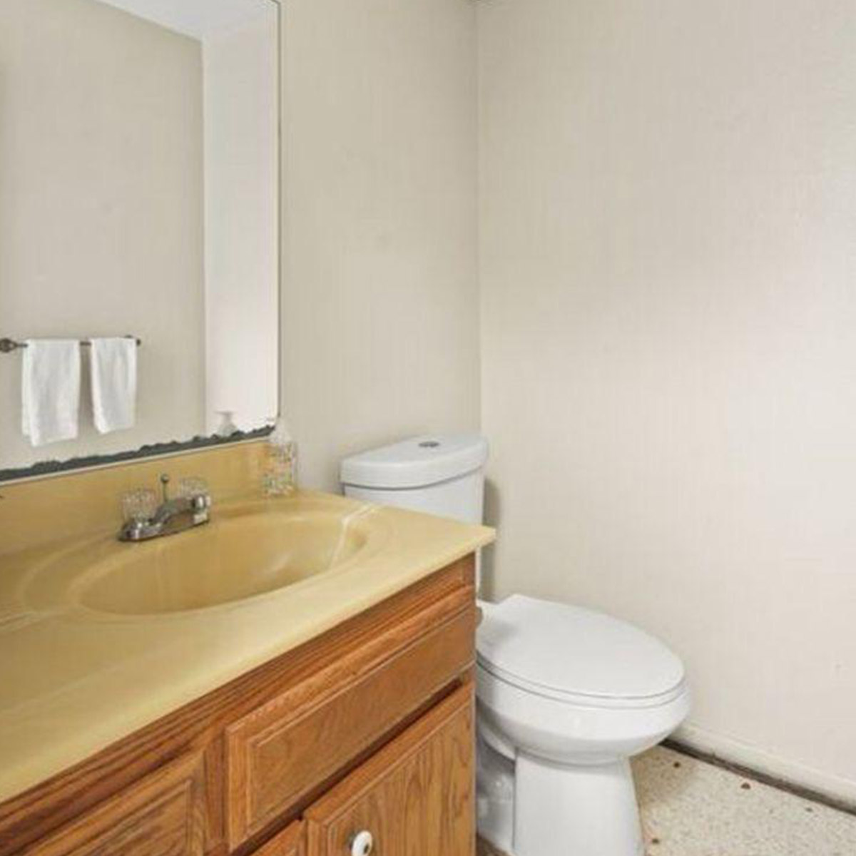 Mosaic Texture & Functional Luxury